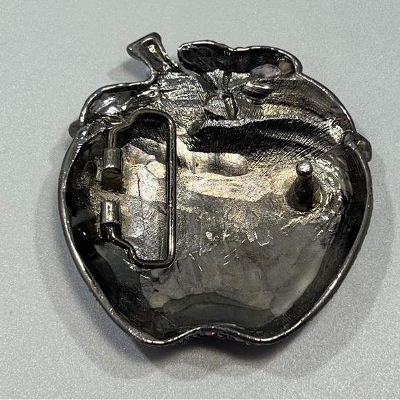 VTG Rare Red Iridescent Rhinestone Prong-Set Apple Belt Buckle With Stem Leaf - Picture 5 of 7